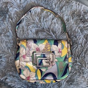 Guess crossbody/shoulder Purse